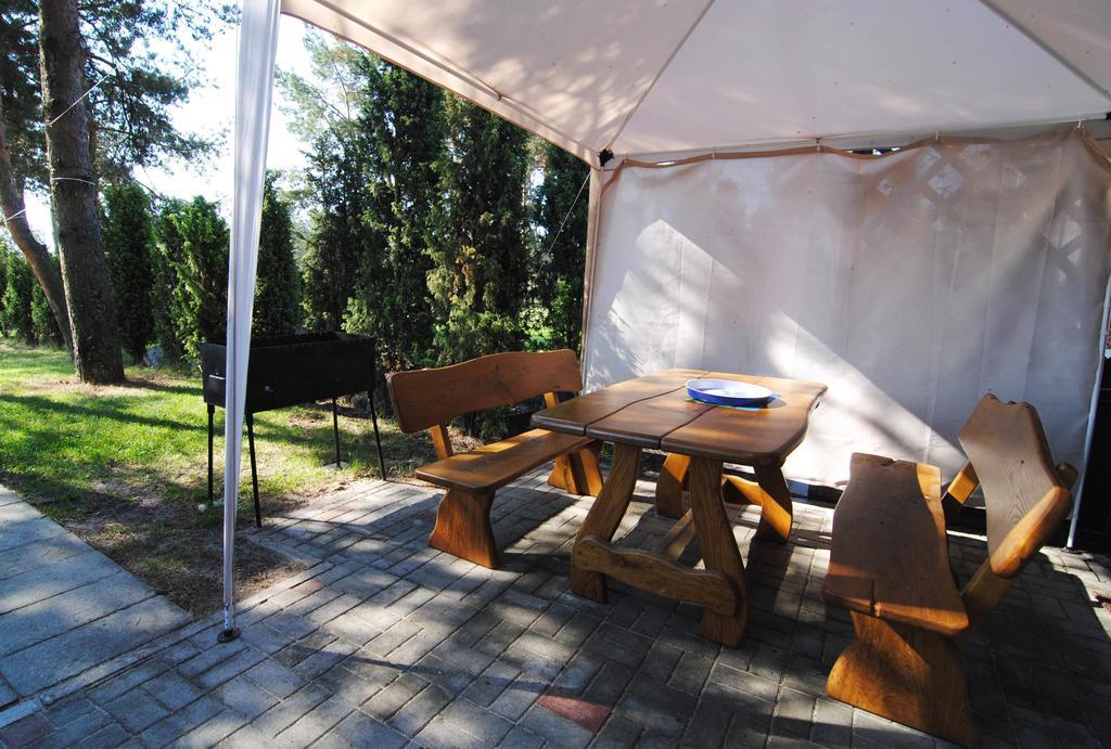 נידה Guesthouse "Nakvyne Pas Zveja" Purvynes Street מראה חיצוני תמונה