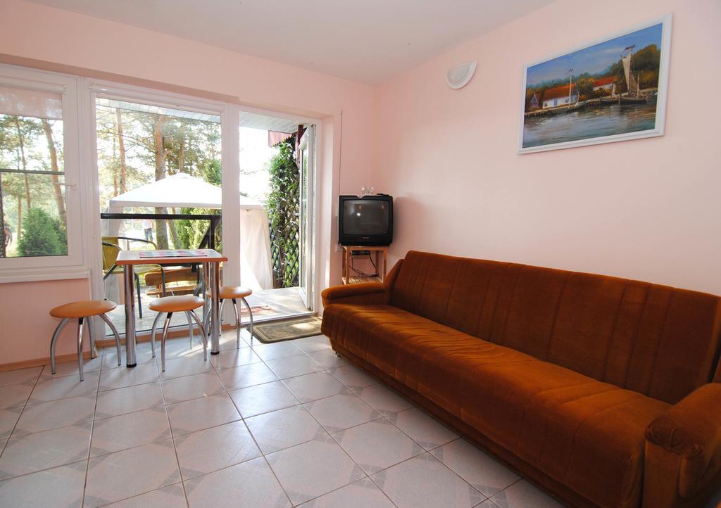 נידה Guesthouse "Nakvyne Pas Zveja" Purvynes Street מראה חיצוני תמונה