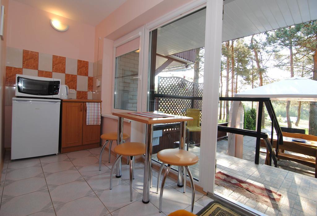 נידה Guesthouse "Nakvyne Pas Zveja" Purvynes Street מראה חיצוני תמונה